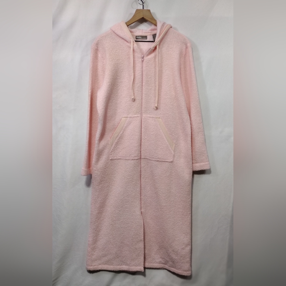 Studio Pink Fuzzy Zip-Up Hoodie Women's M Pink Cozy Comfy Warm Casual Winter